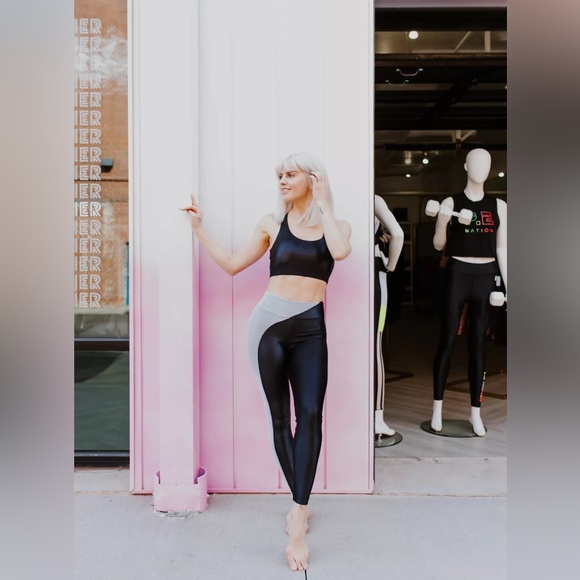 NEW Koral Chase High Rise Leggings in Black / Passion Activewear Athleisure - Picture 8 of 15